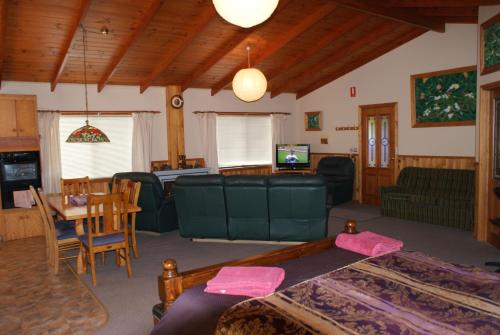 aaa granary accommodation