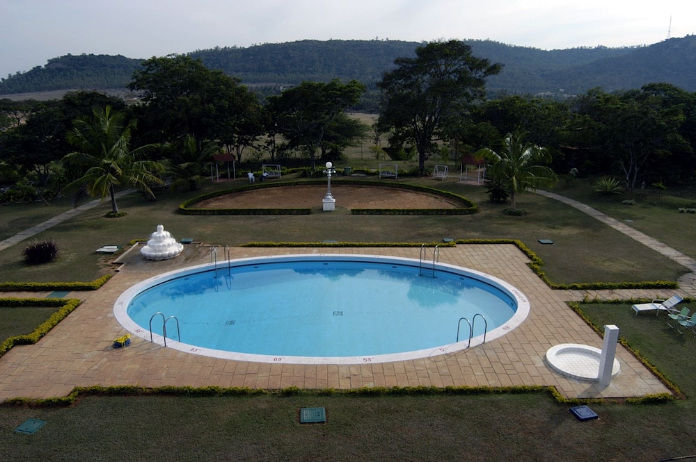 lalitha mahal palace hotel