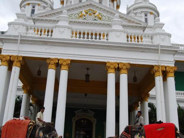 lalitha mahal palace hotel