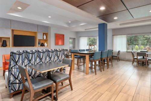 holiday inn express suites jasper by ihg