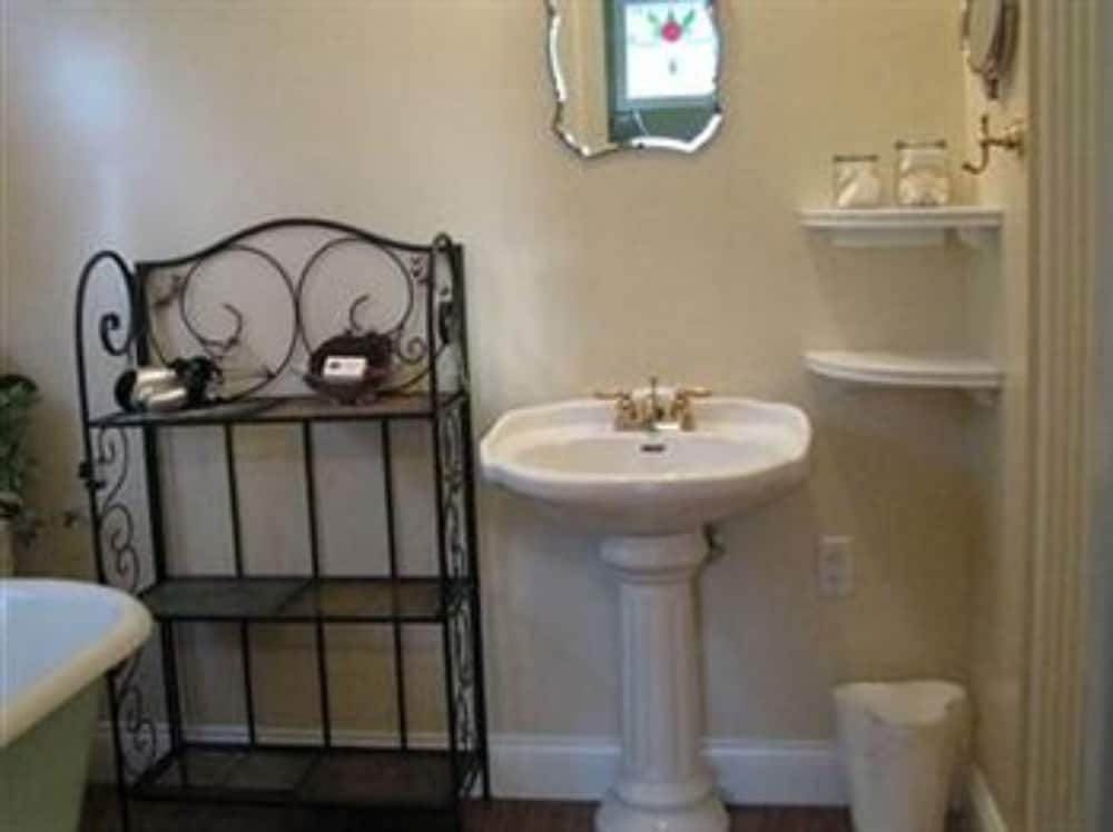 White Oak Manor Bed & Breakfast,Jefferson>>Gregg County,4 star