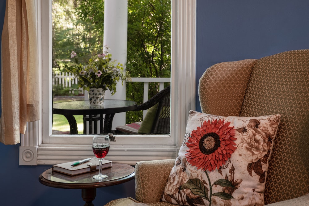 white oak manor bed and breakfast