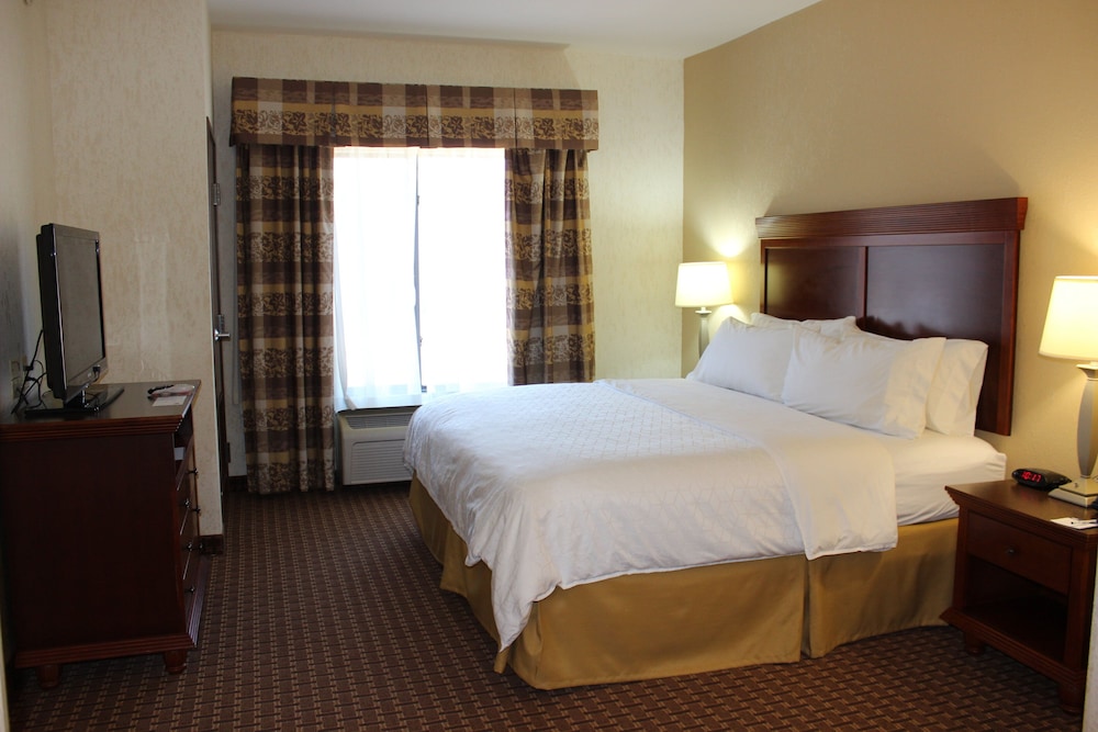 holiday inn express and suites center by ihg