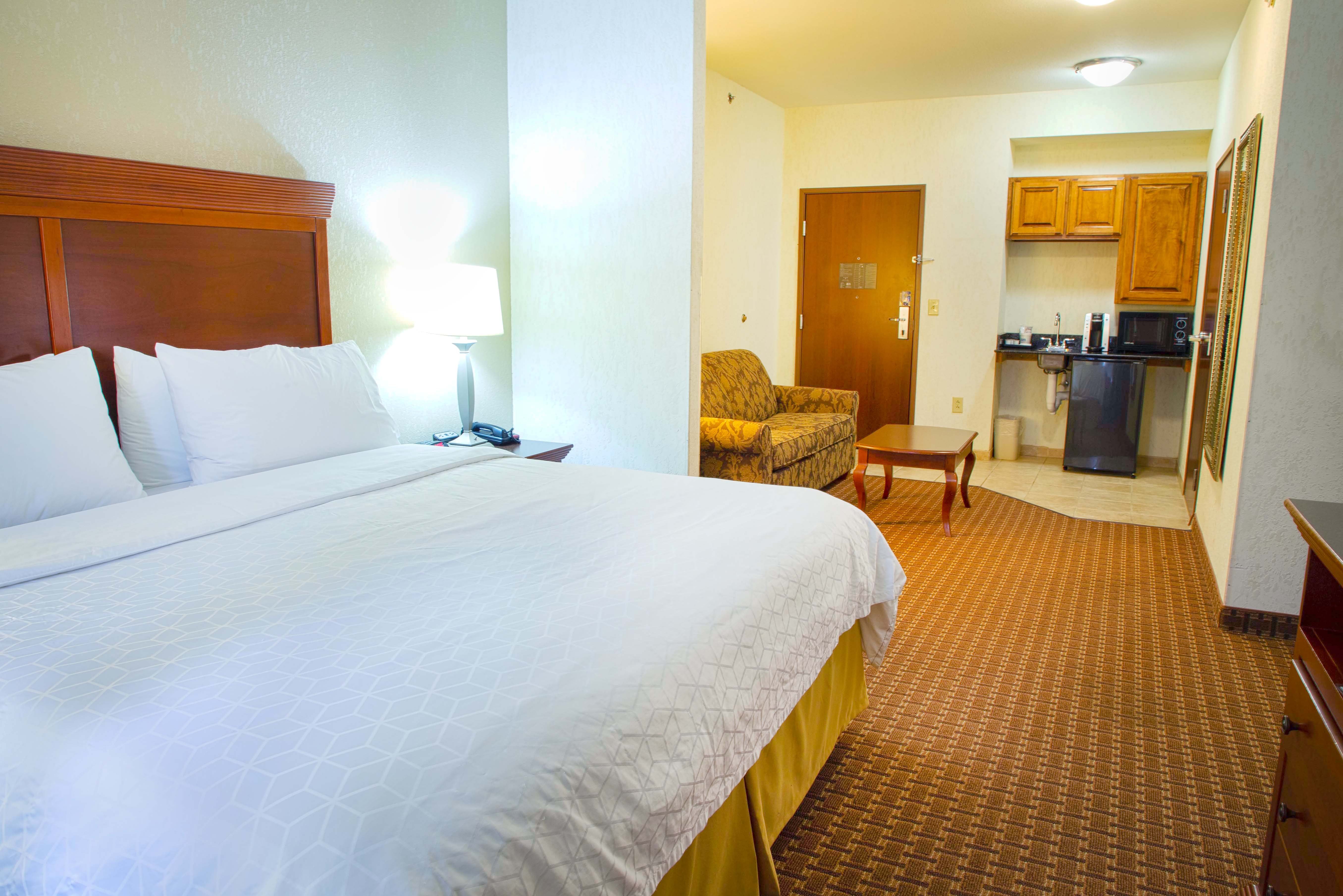holiday inn express and suites center by ihg
