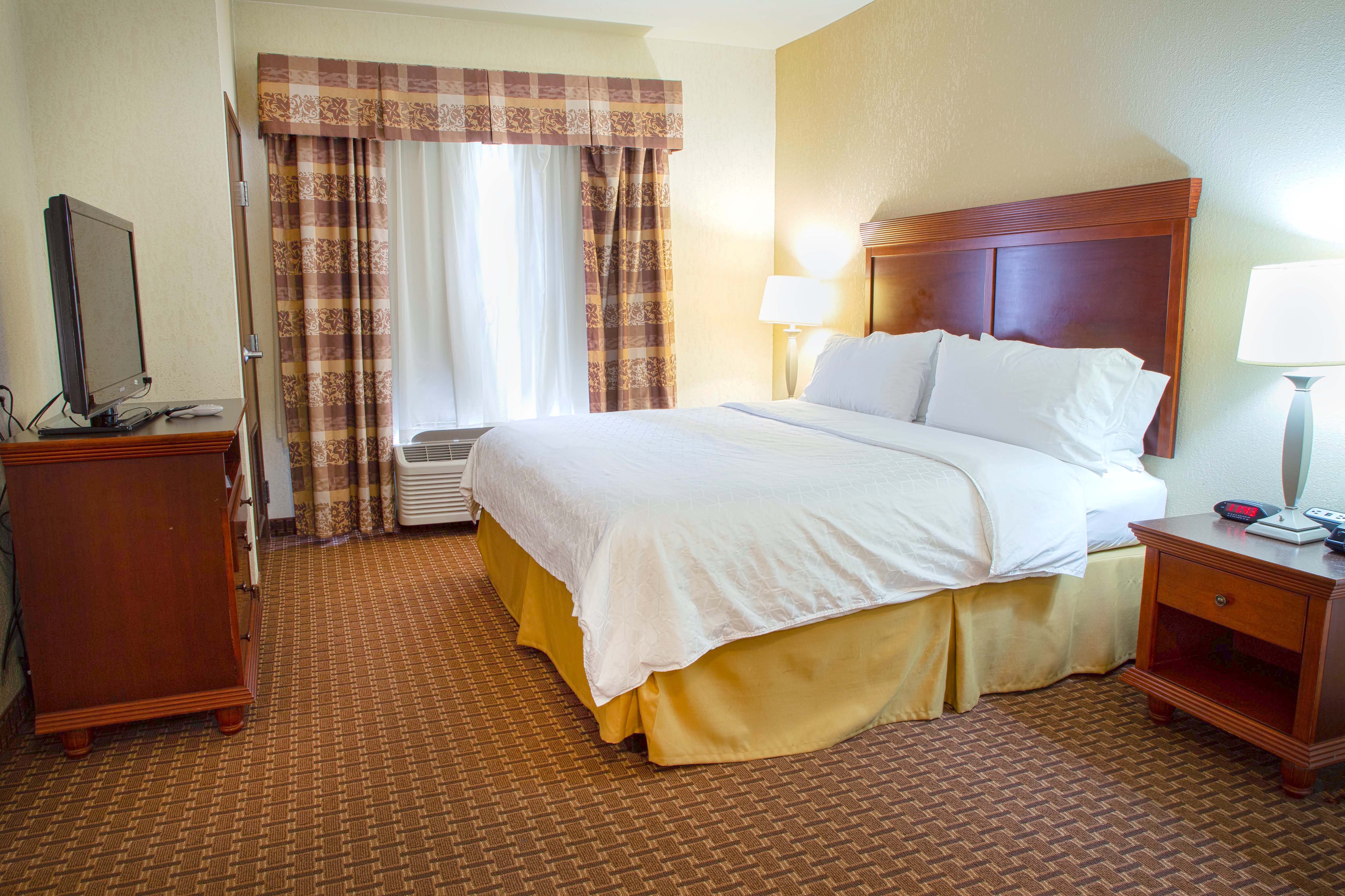 holiday inn express and suites center by ihg
