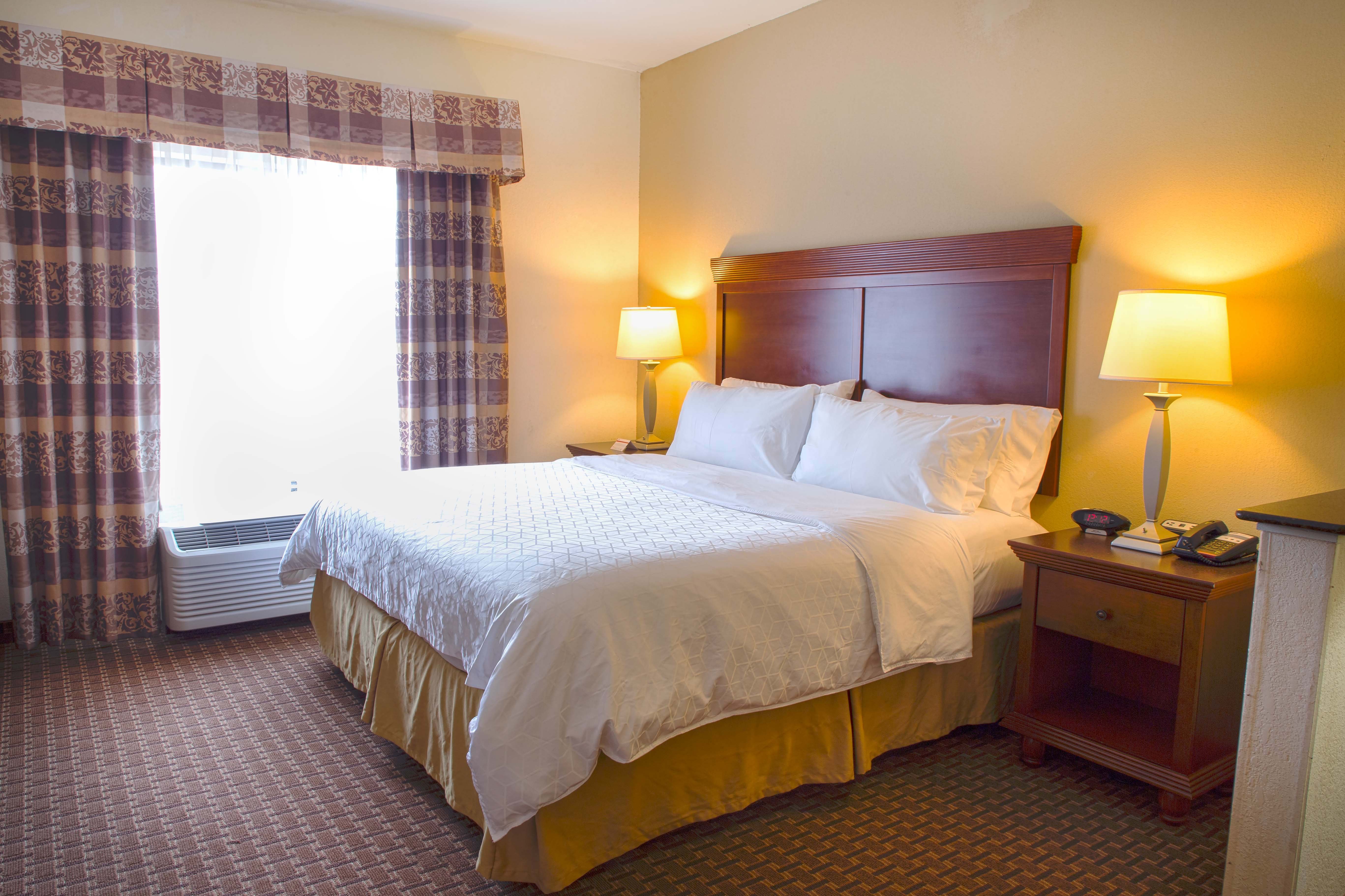 holiday inn express and suites center by ihg