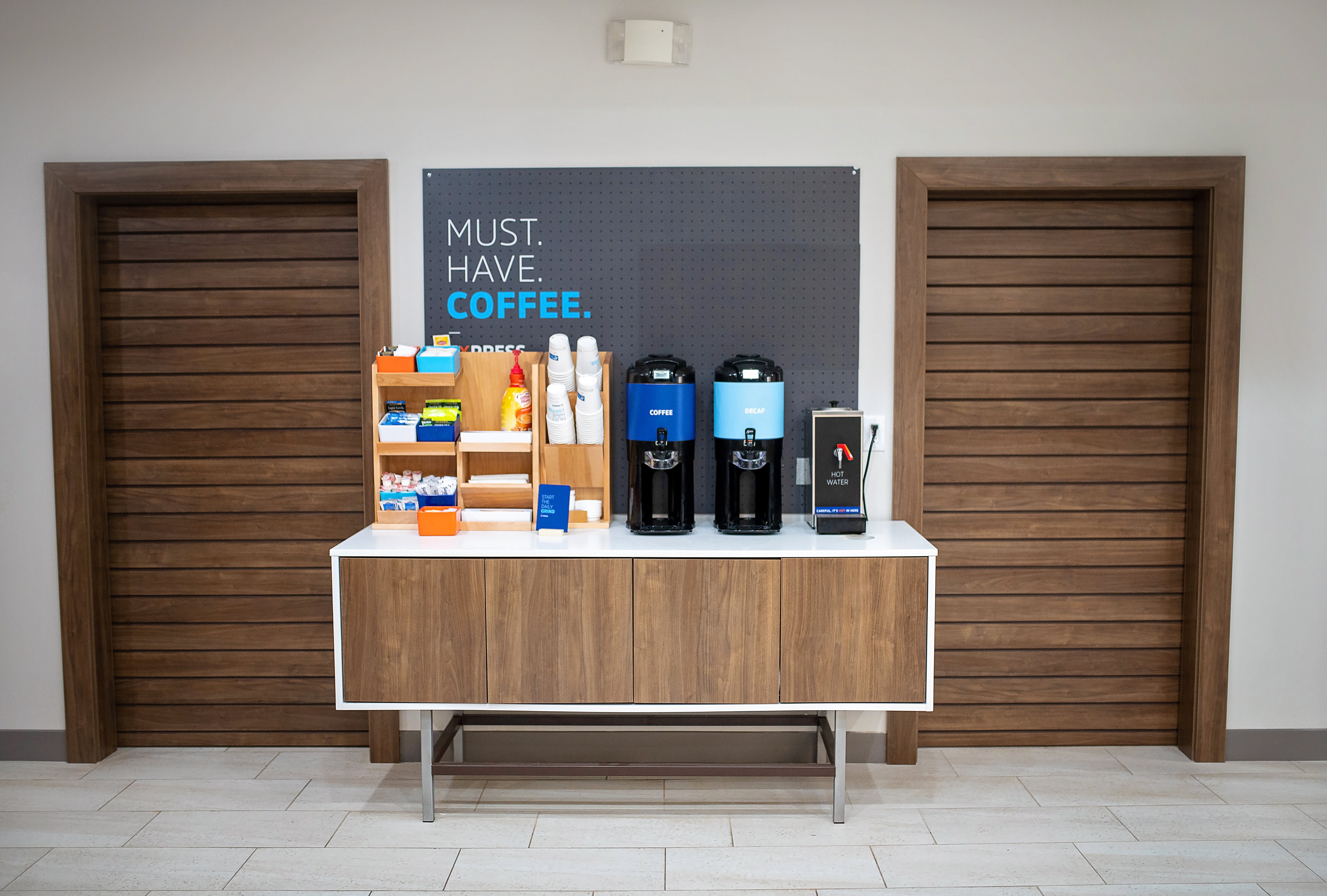 holiday inn express and suites center by ihg