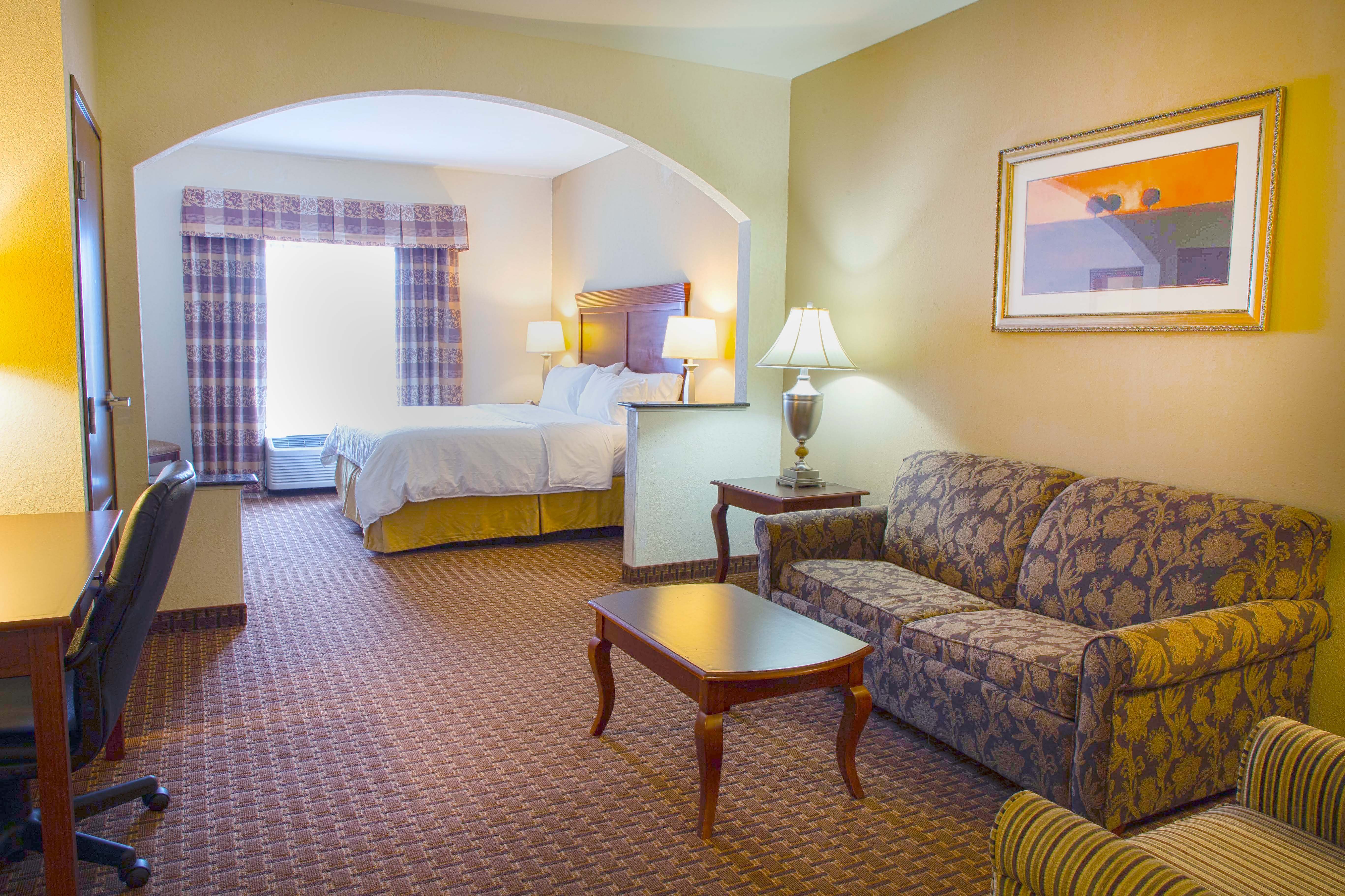 holiday inn express and suites center by ihg