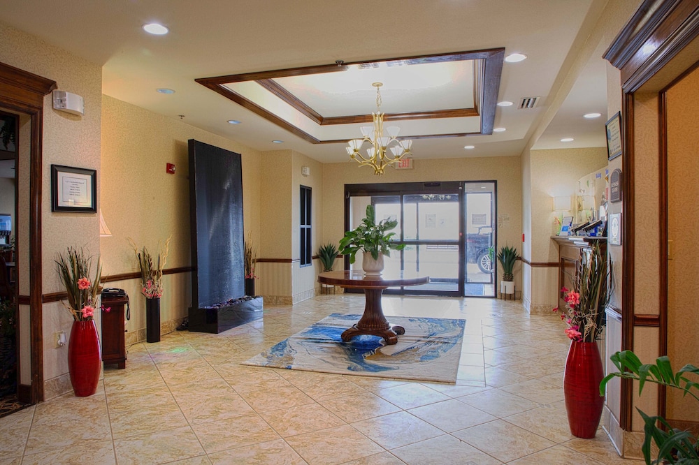 holiday inn express and suites center by ihg