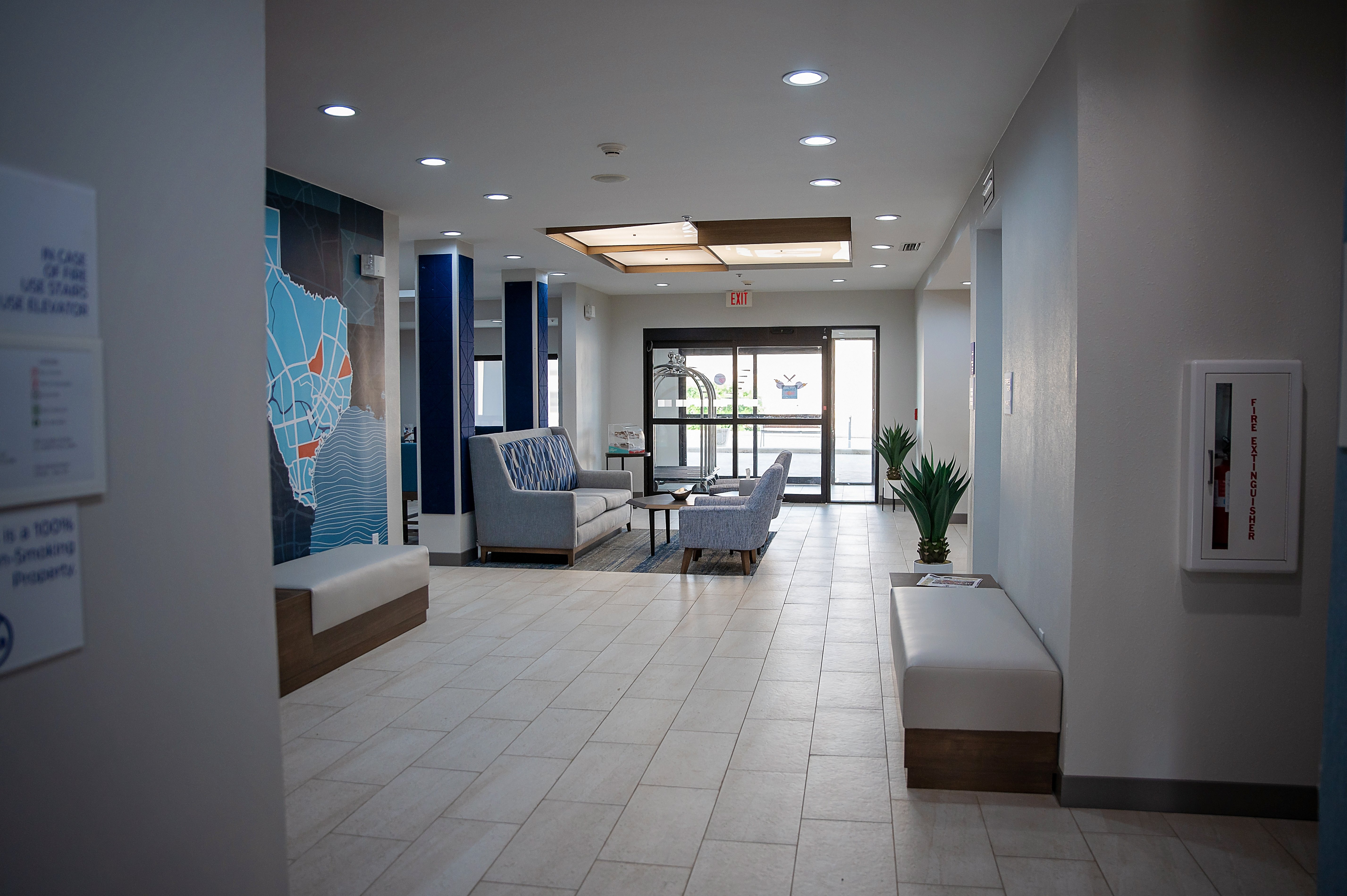 holiday inn express and suites center by ihg