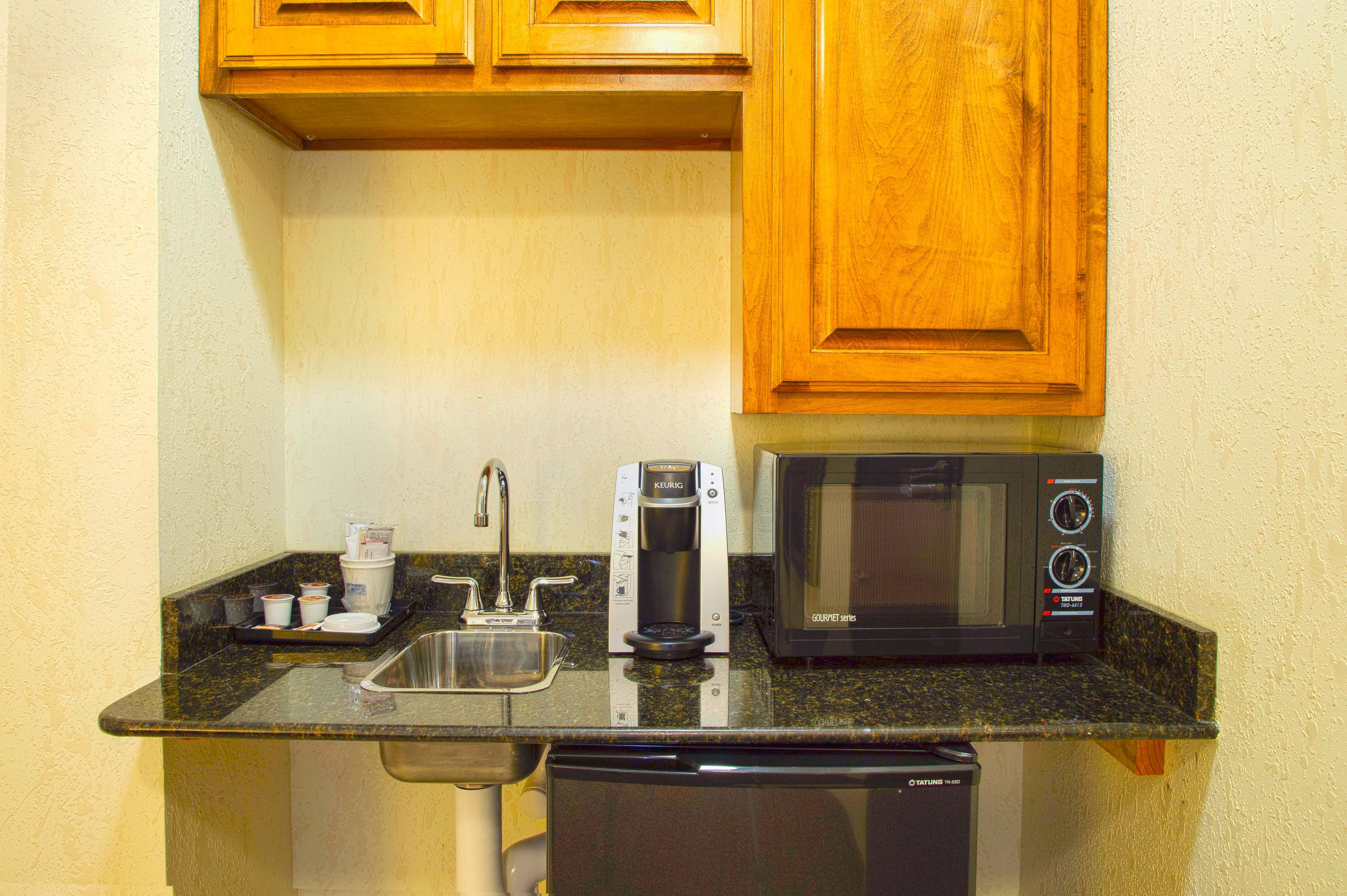 holiday inn express and suites center by ihg