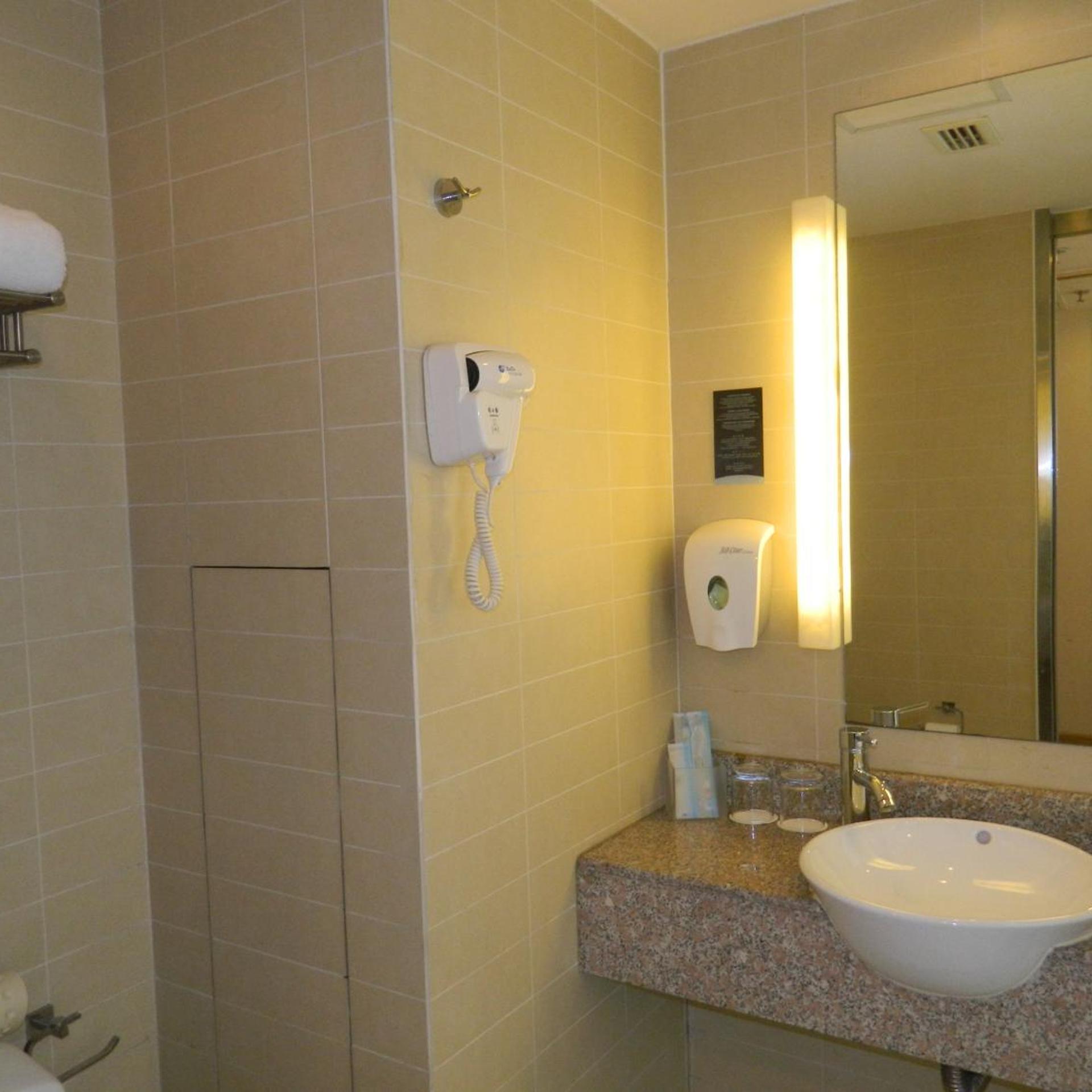 holiday inn express airport tianjin by ihg