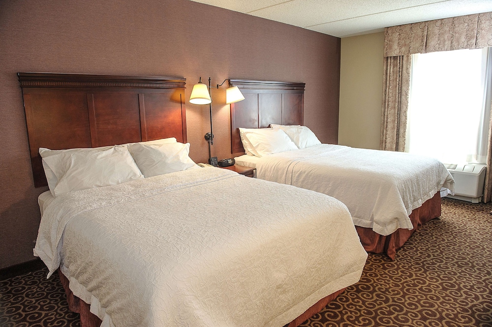 hampton inn and suites brookings