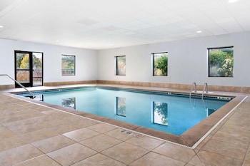 Hampton Inn & Suites Brookings,De Smet>>Brookings,3 star