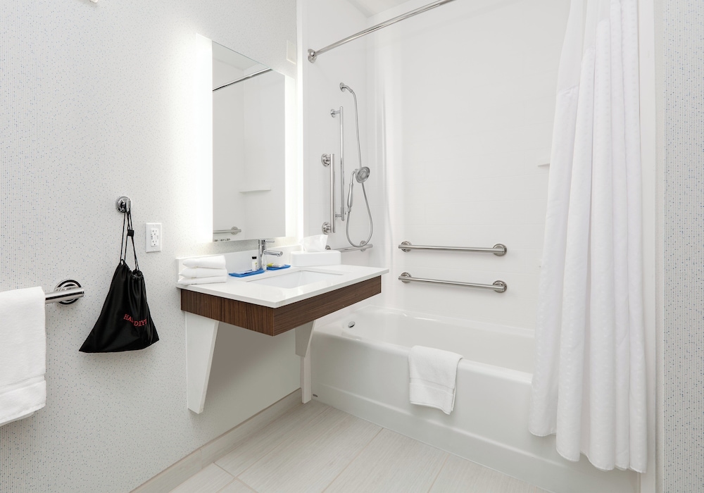 holiday inn express mitchell by ihg