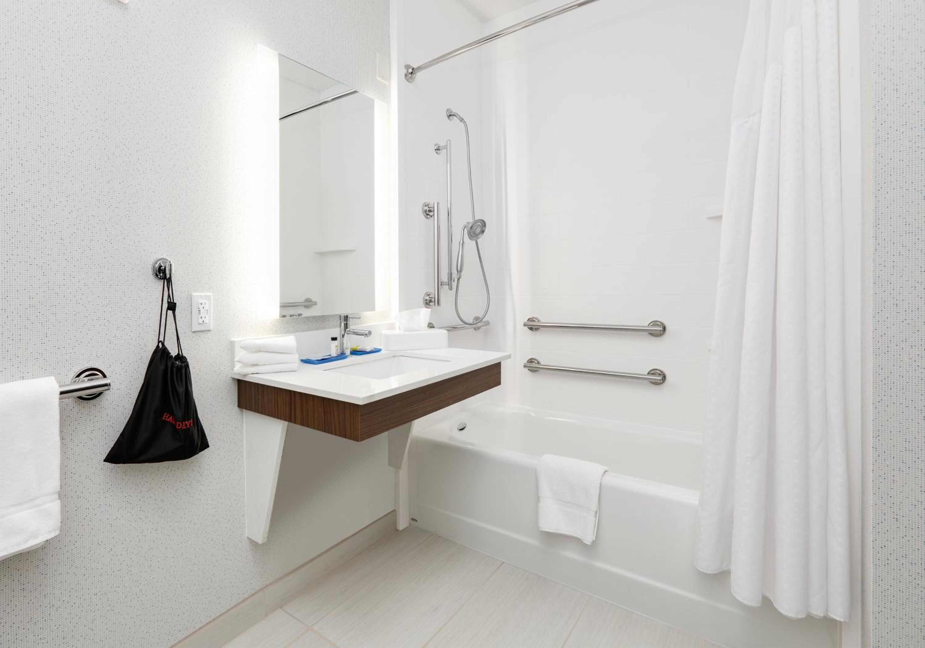 holiday inn express mitchell by ihg
