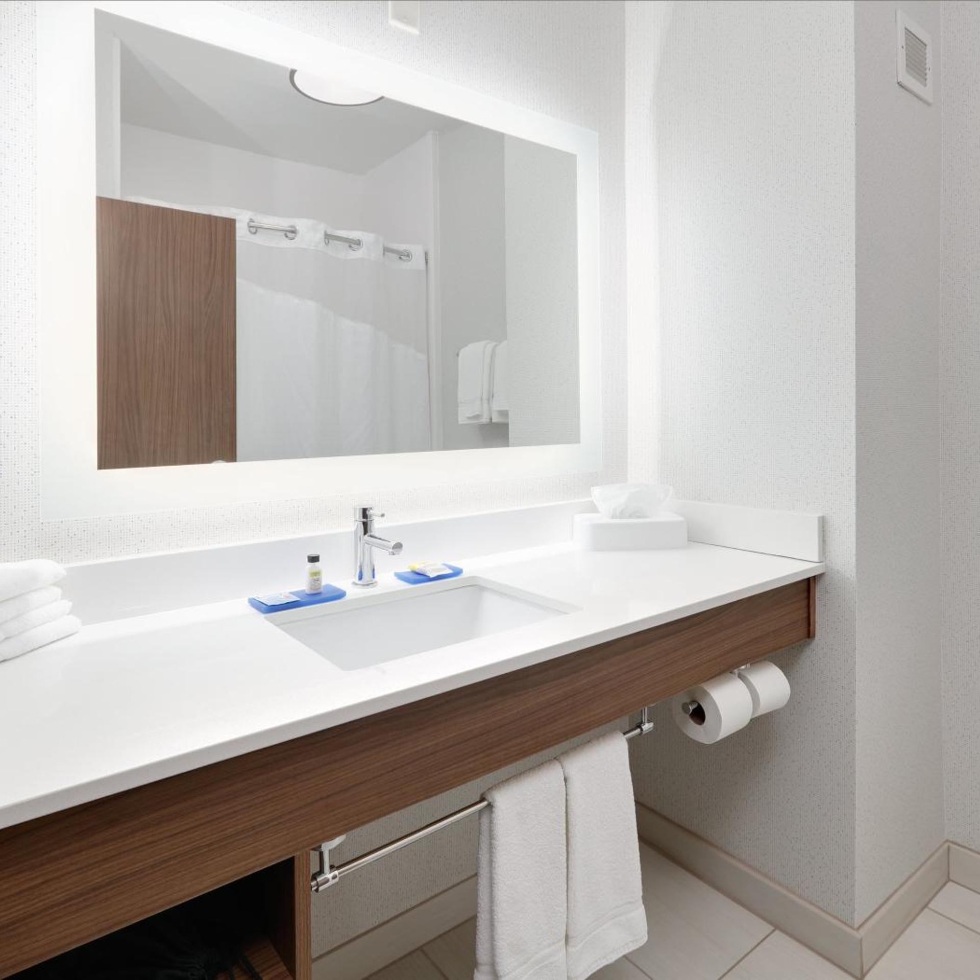 holiday inn express mitchell by ihg