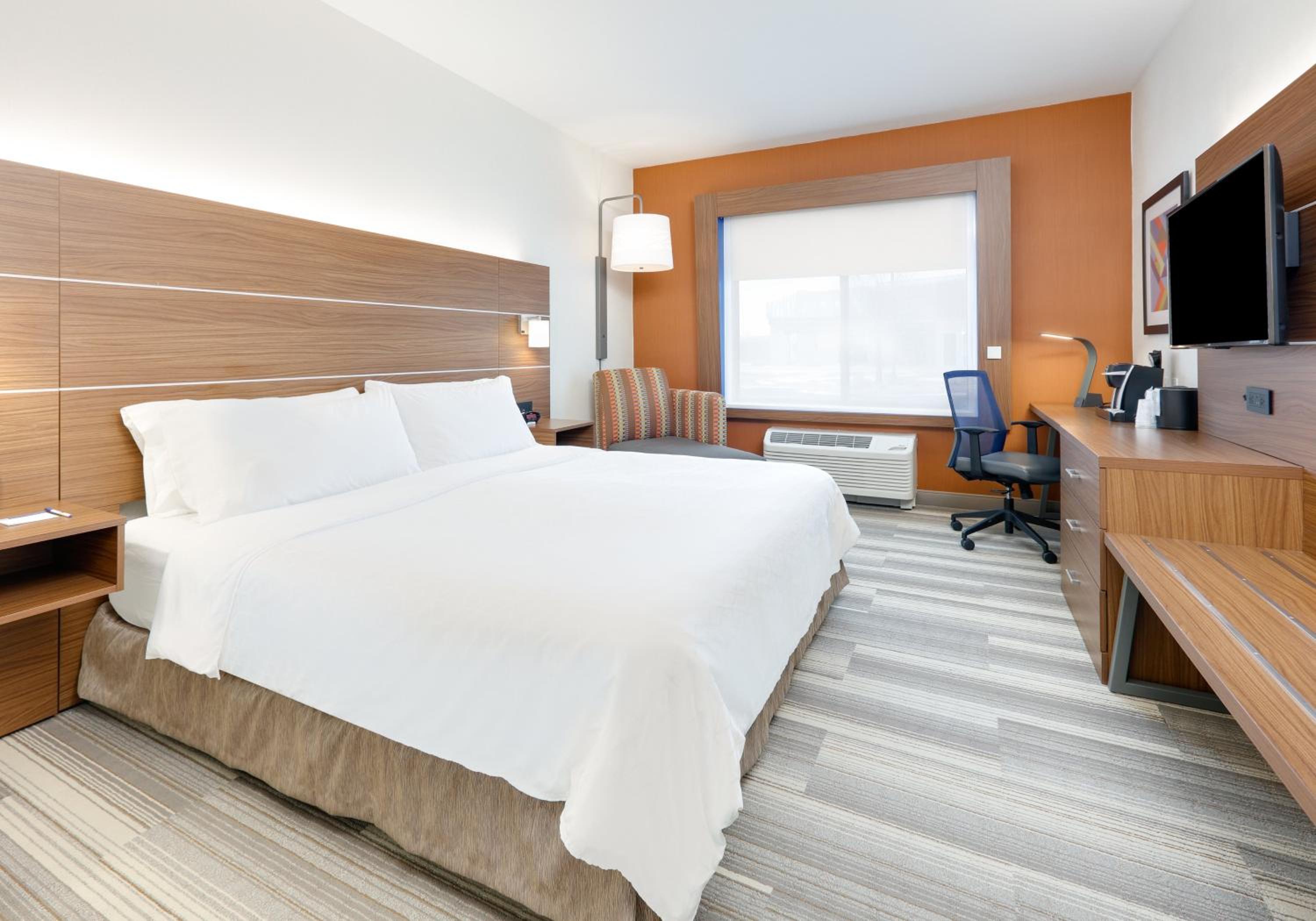 holiday inn express mitchell by ihg