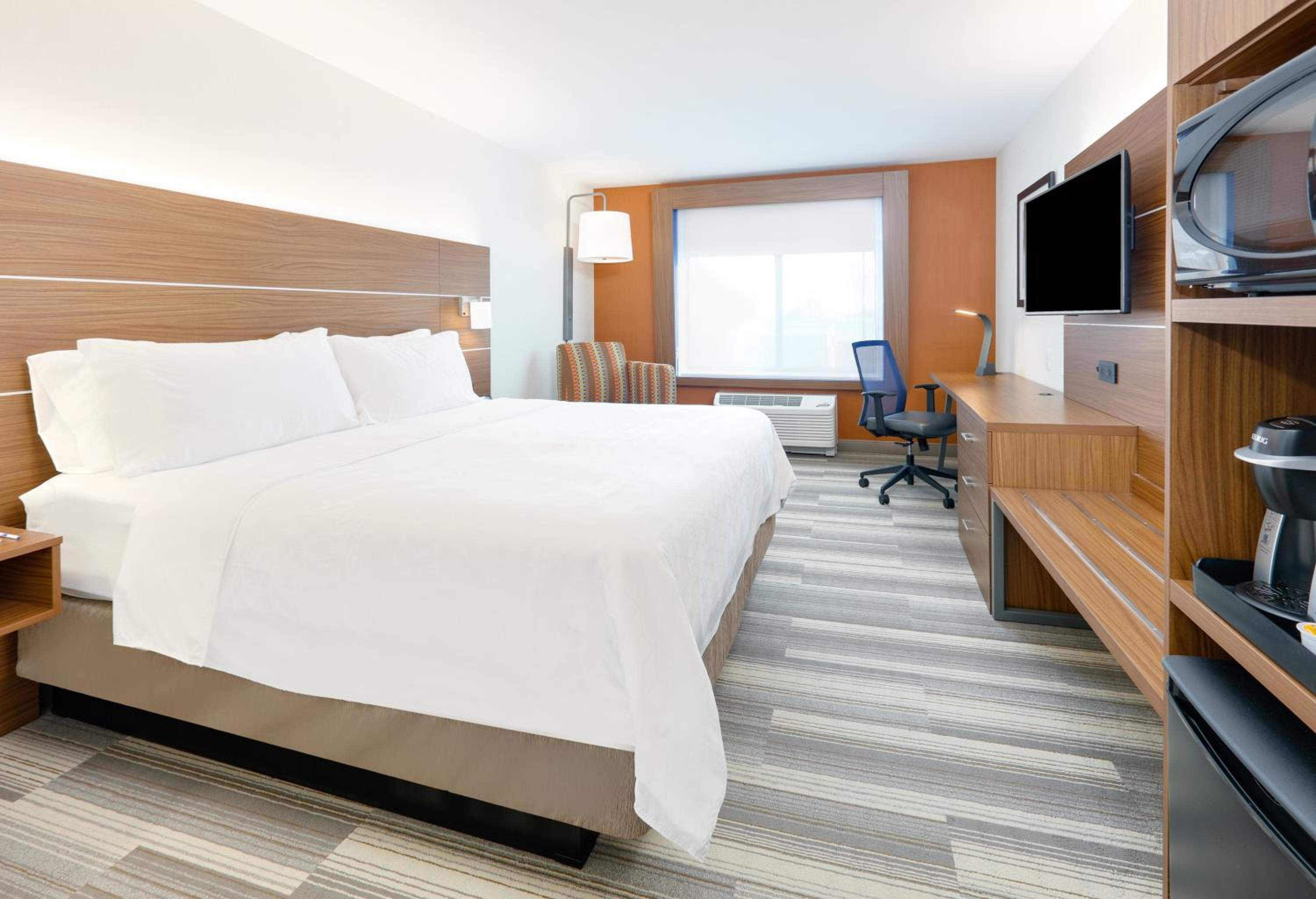 holiday inn express mitchell by ihg