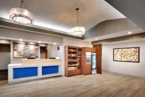 holiday inn express mitchell by ihg