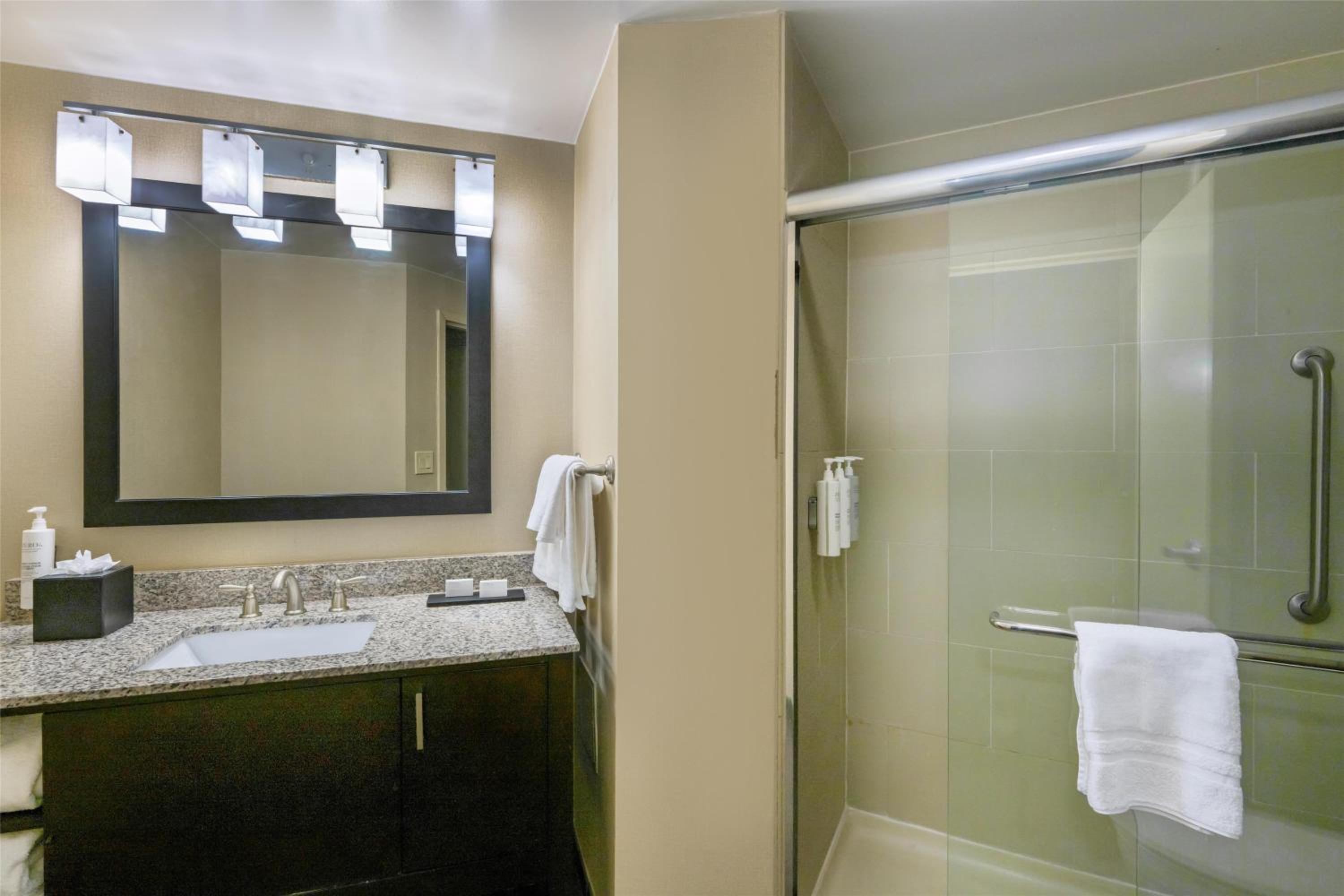 hampton inn and suites watertown