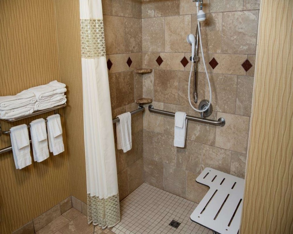 hampton inn and suites watertown