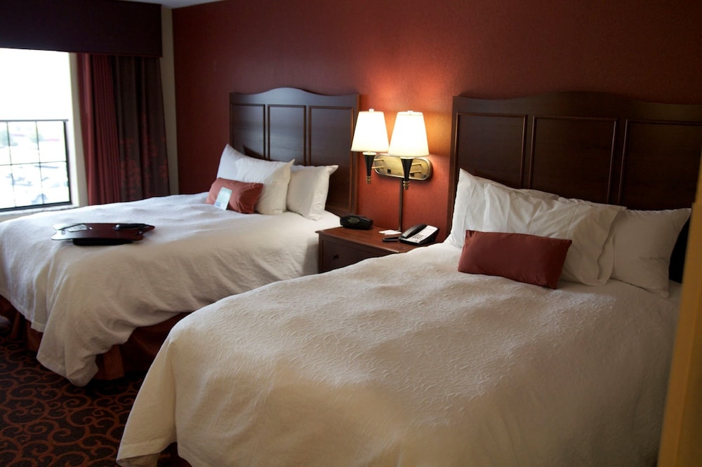 hampton inn and suites watertown