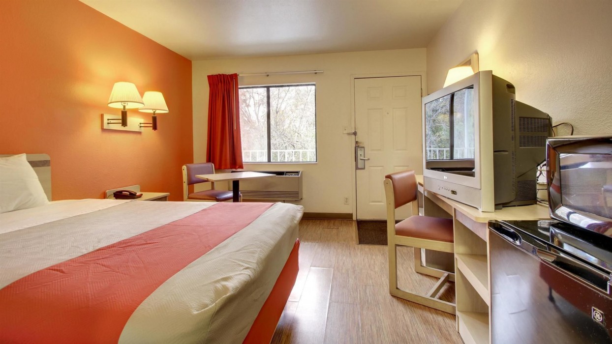 motel 6 des moines ia north