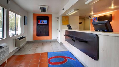 motel 6 des moines ia north