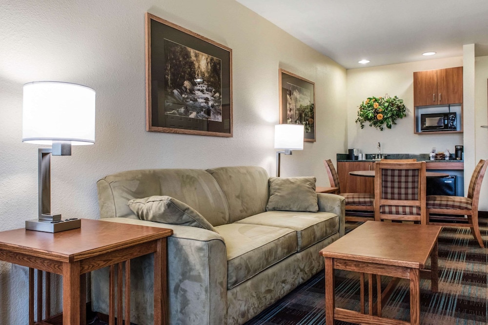 comfort inn and suites sheridan