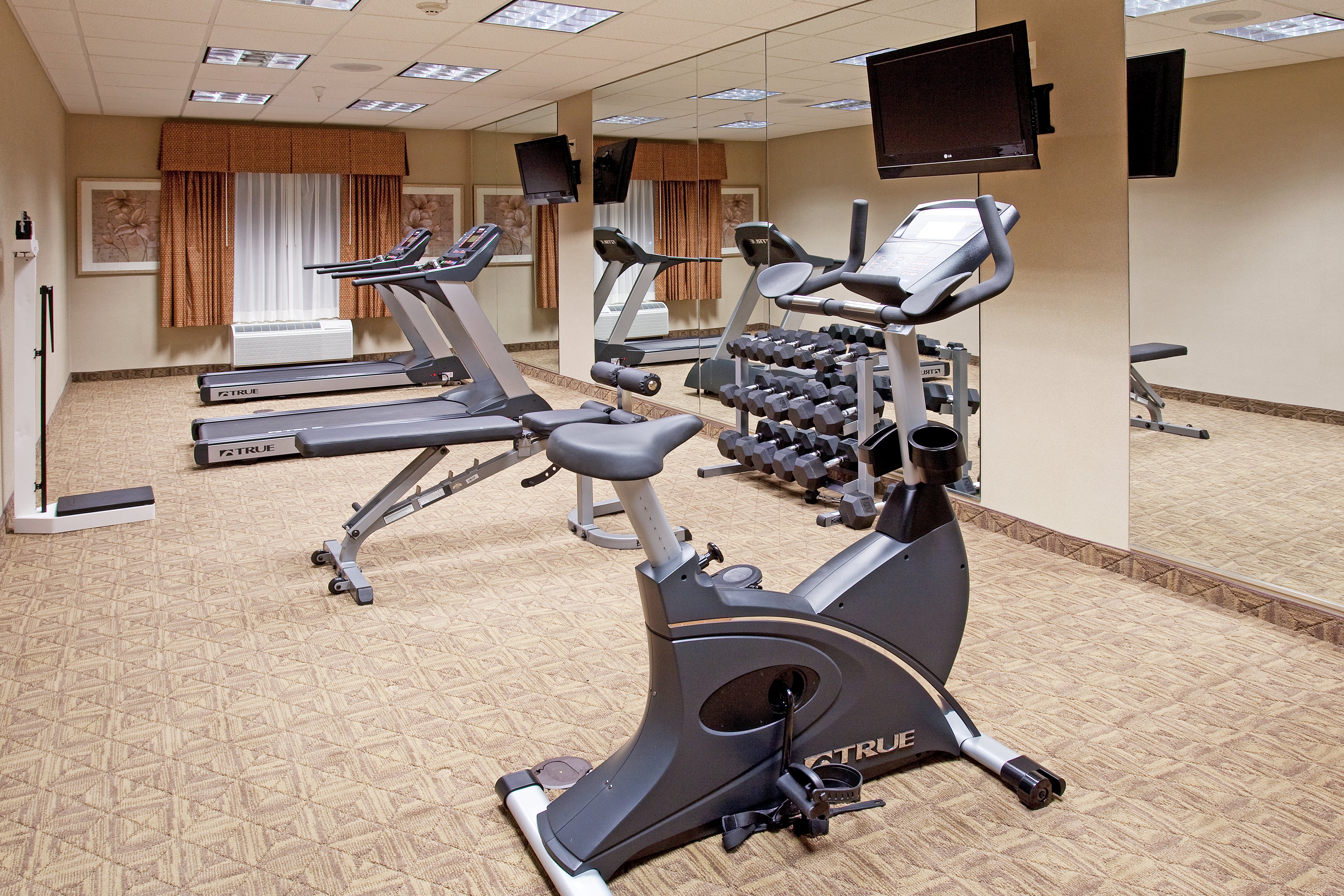 holiday inn express and suites buffalo by ihg