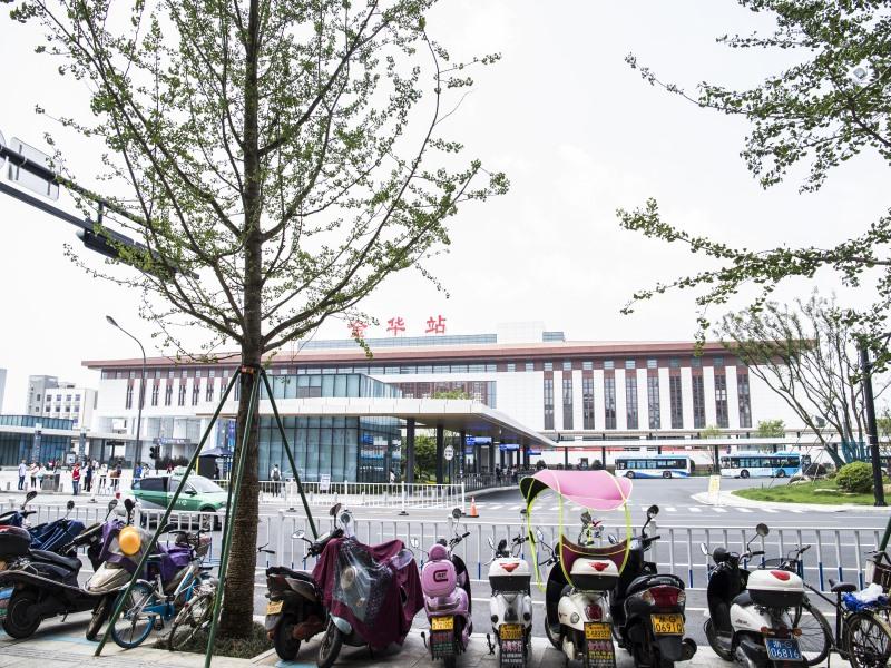 Greentree Inn Jinhua South Railway Station,Jindong>>Jinhua,2 star