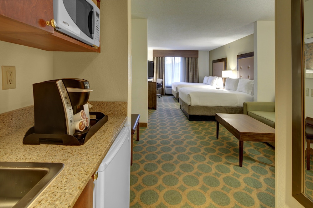 holiday inn express hotel and suites emporia by ihg