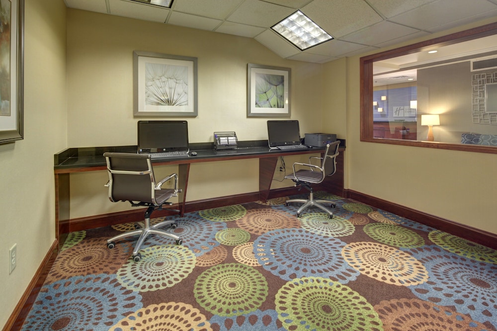 holiday inn express hotel and suites emporia by ihg