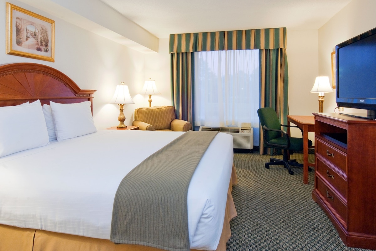 holiday inn express hotel and suites emporia by ihg