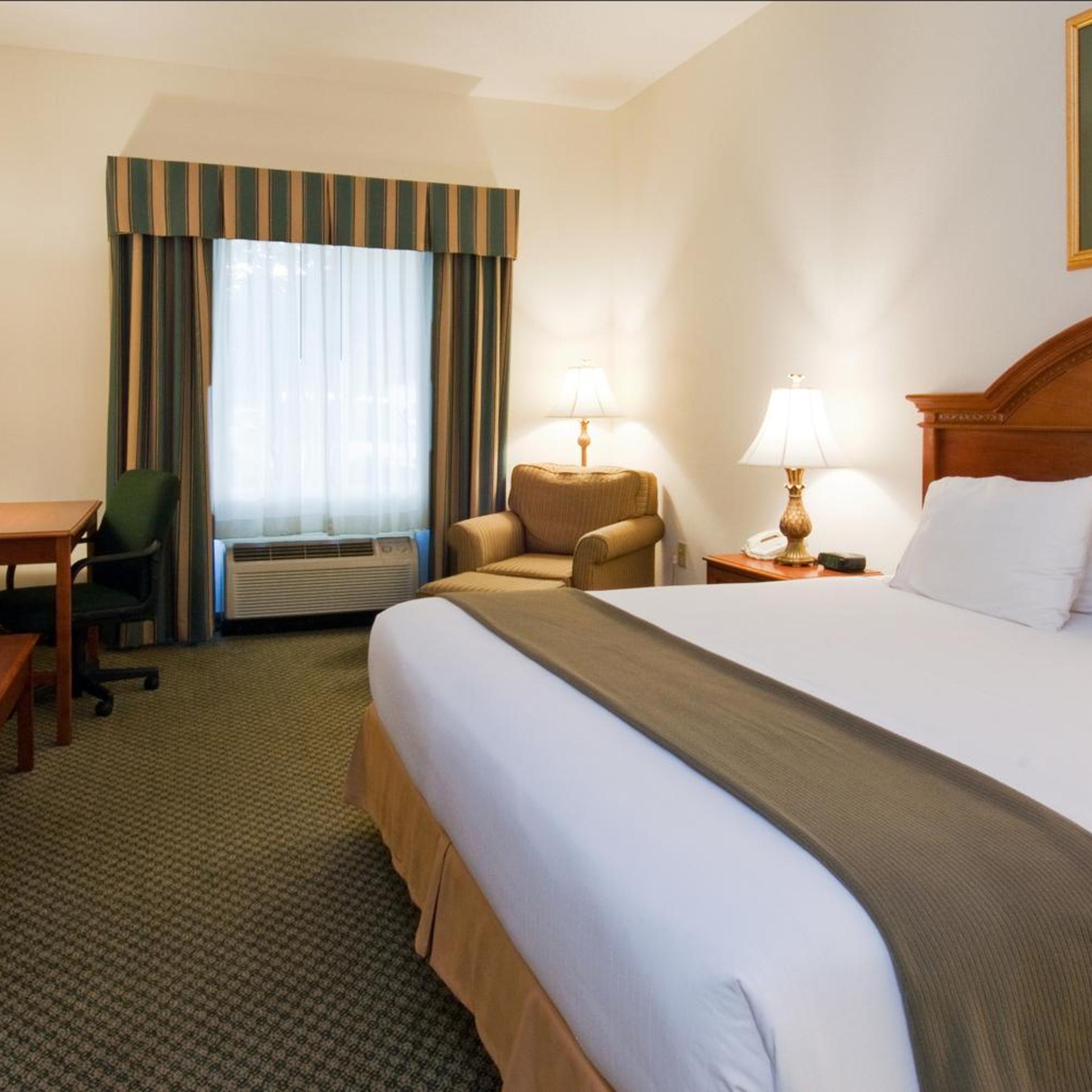 holiday inn express hotel and suites emporia by ihg