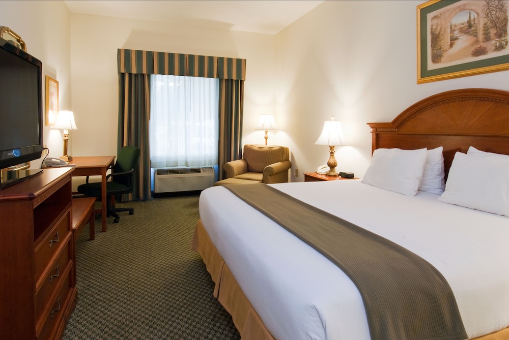 holiday inn express hotel and suites emporia by ihg