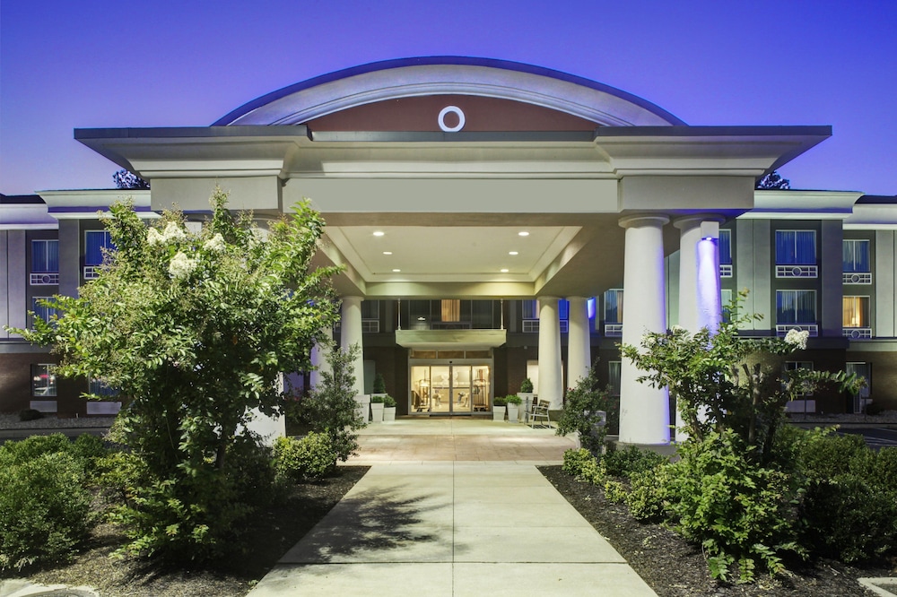 holiday inn express hotel and suites emporia by ihg