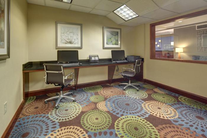 holiday inn express hotel and suites emporia by ihg