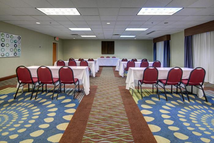 holiday inn express hotel and suites emporia by ihg
