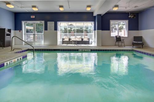 holiday inn express hotel and suites emporia by ihg