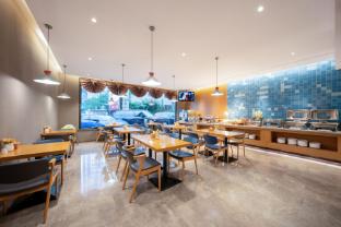 home inn linyi binhe avenue