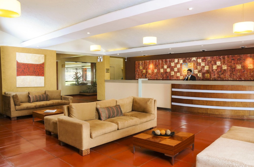 bth hotel arequipa lake