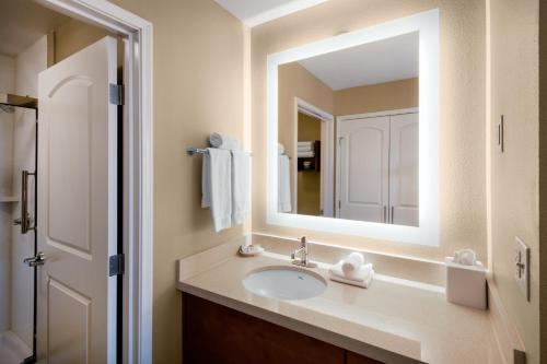 staybridge suites scottsdale talking stick an ihg hotel