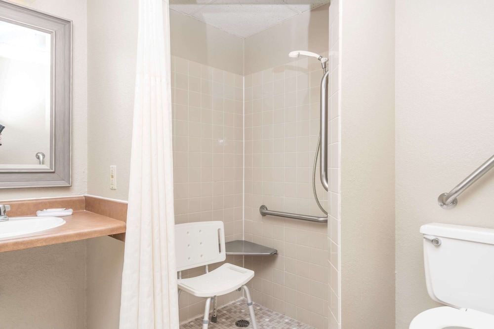 knights inn litchfield