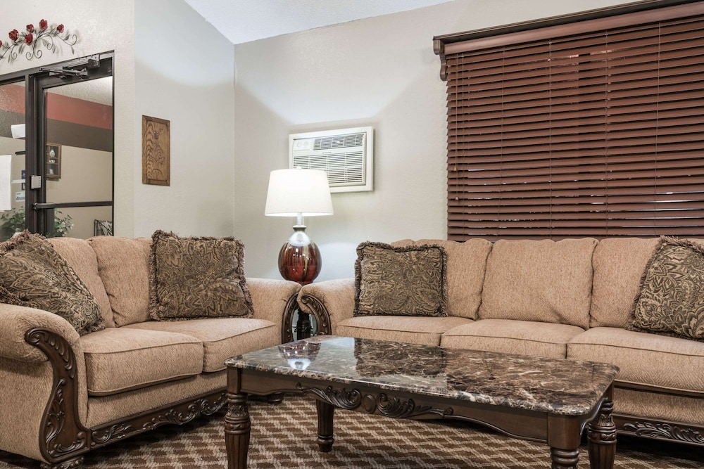 knights inn litchfield