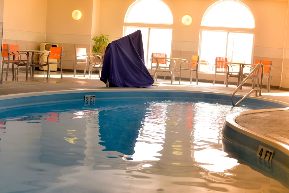 holiday inn express and suites maryville by ihg