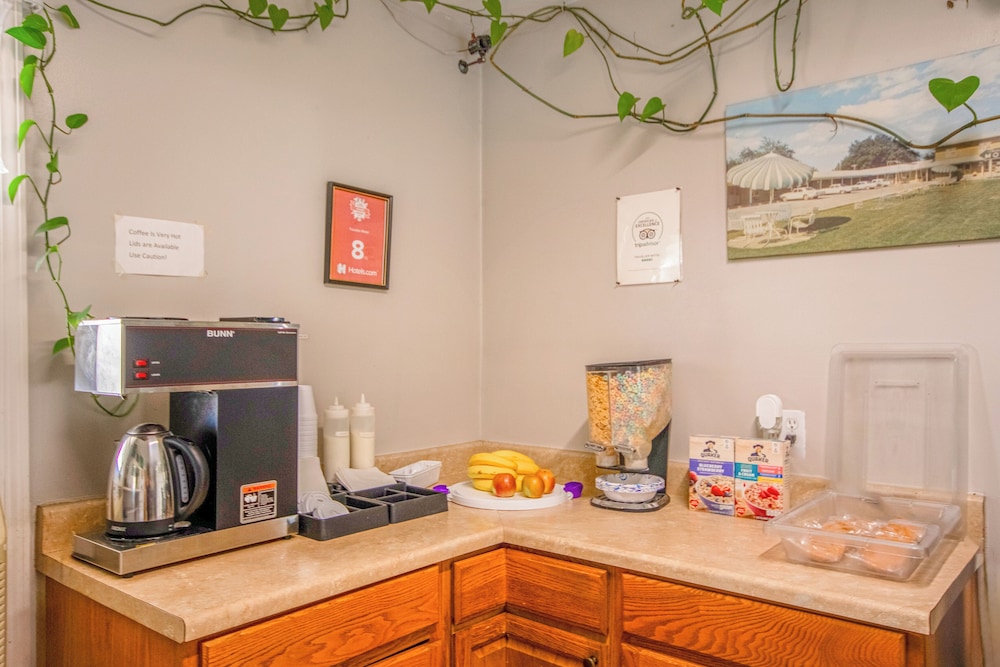oyo travelier motel