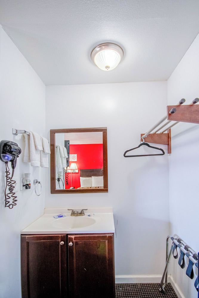 oyo travelier motel