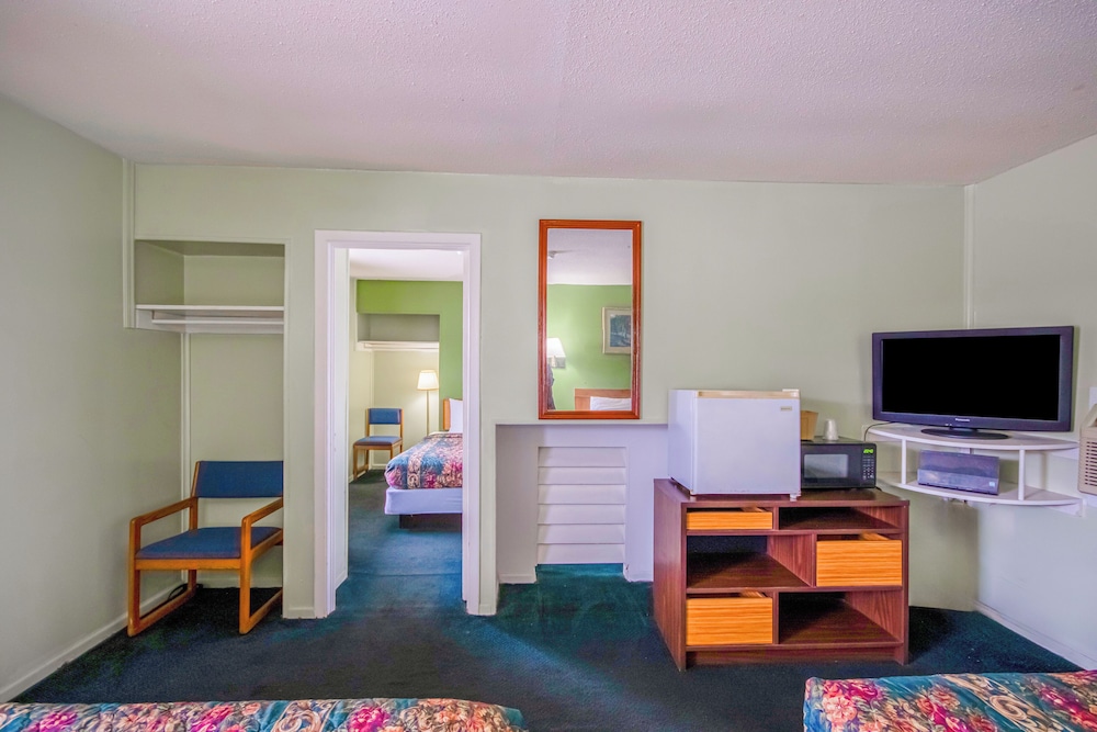 oyo travelier motel